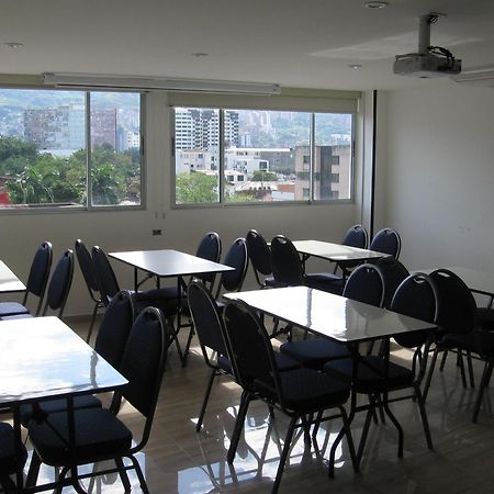 קאלי Aw Hotel Sport מראה חיצוני תמונה